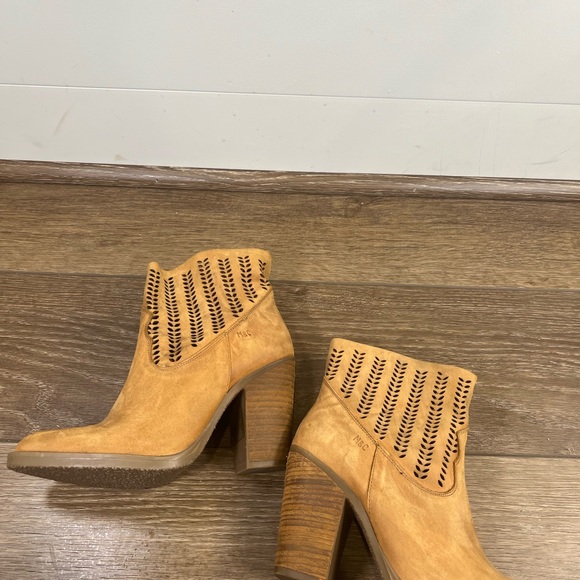 Anthropology Musse&Cloud Ankle Boots - Picture 4 of 8